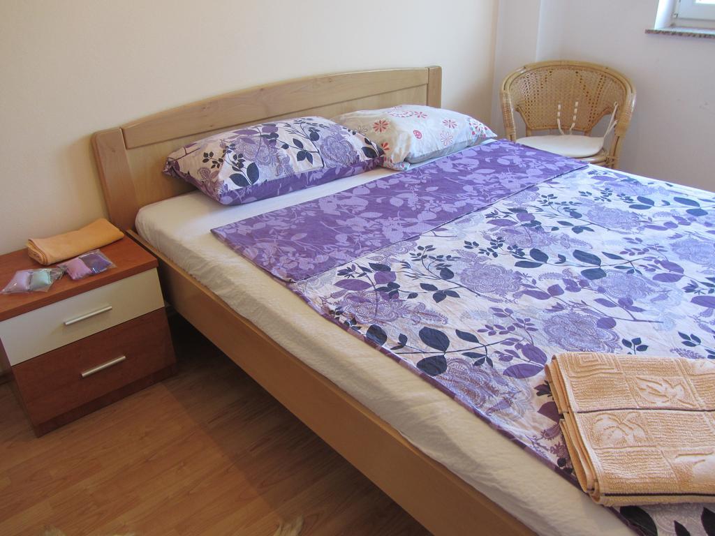Apartments Dilja Malinska Kamer foto