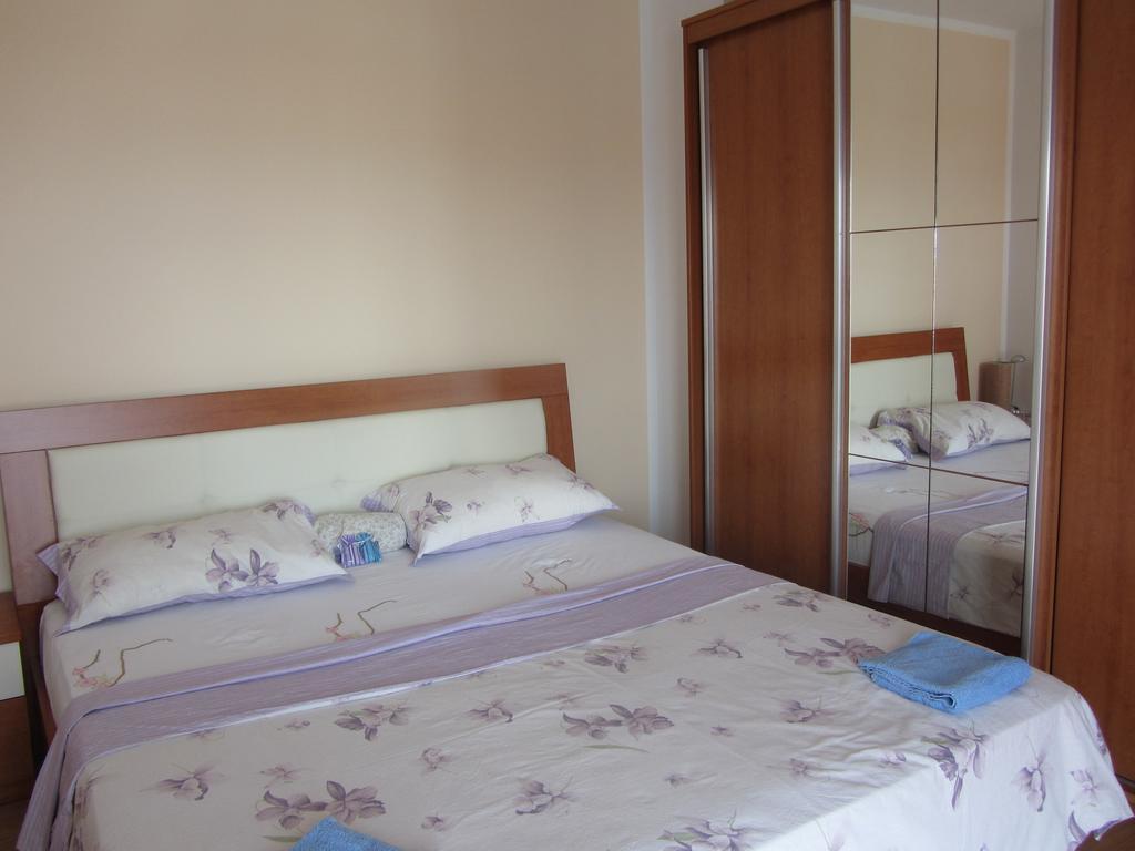 Apartments Dilja Malinska Kamer foto